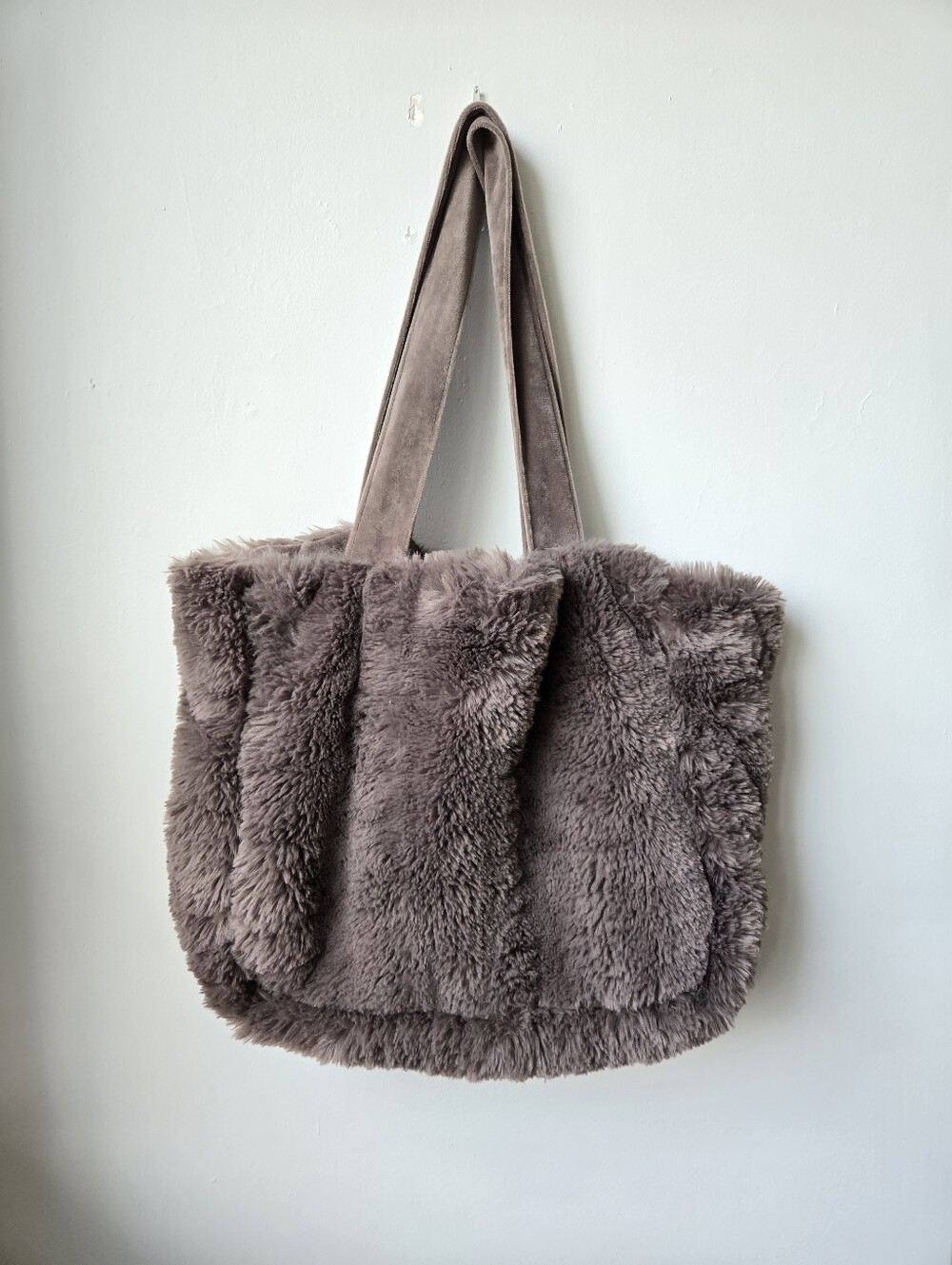Plush Faux Fur Tote Bag Taupe/Grey Gorgeously Soft Cld Be Reversible Neutral